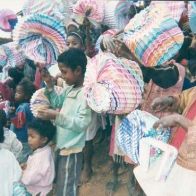 Distribution des lampions